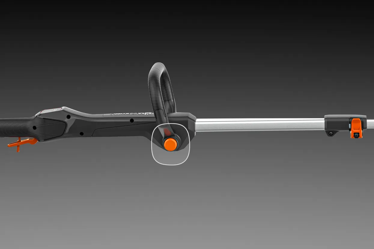Elegantnen dizajn serije Husqvarna Aspire™ v črni barvi dopolnjujejo oranžni detajli.
