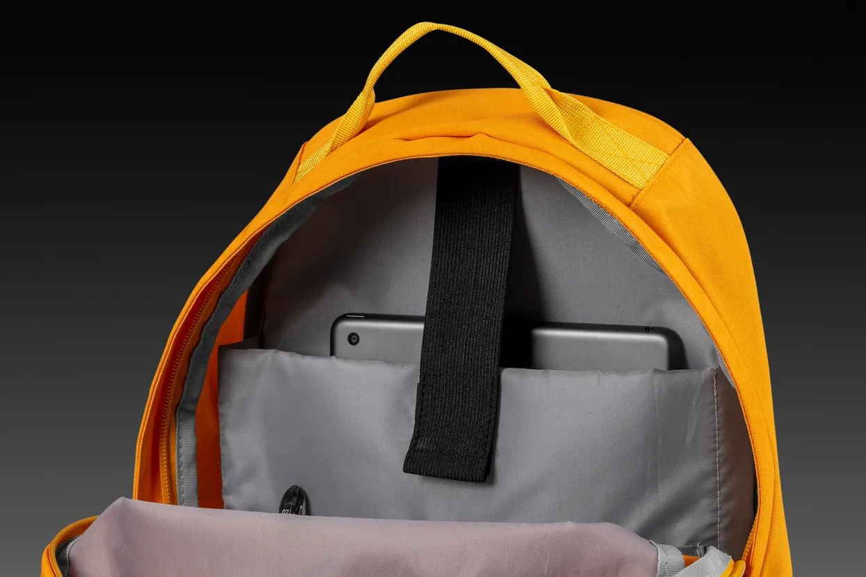 Safe transport of tablet or laptop.