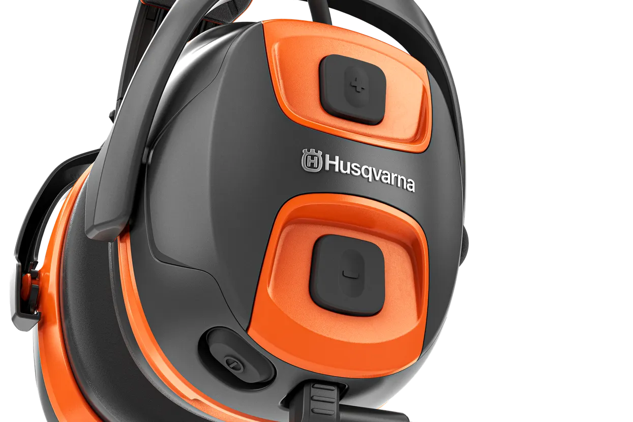 Large, intuitive buttons let you manage all settings with your gloves on