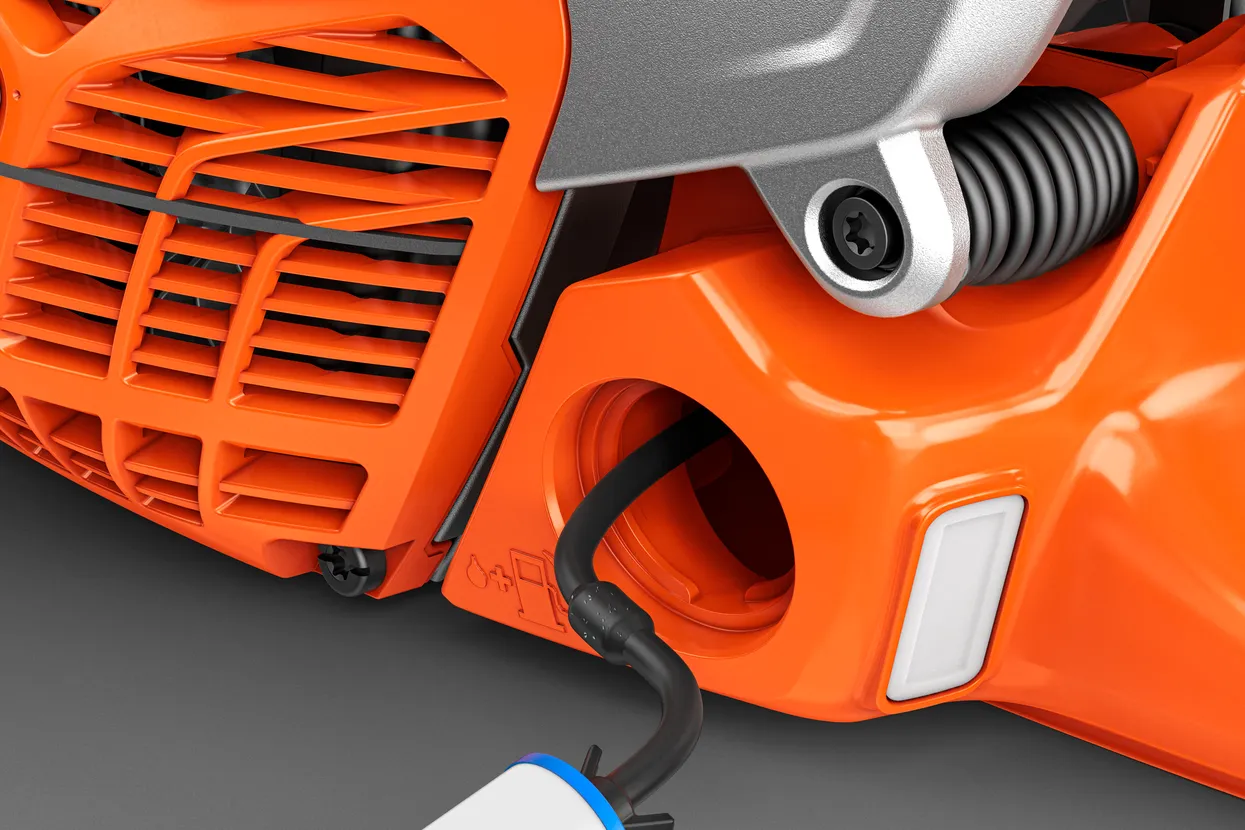 Magnetic fuel filter protects the engine from metal debris