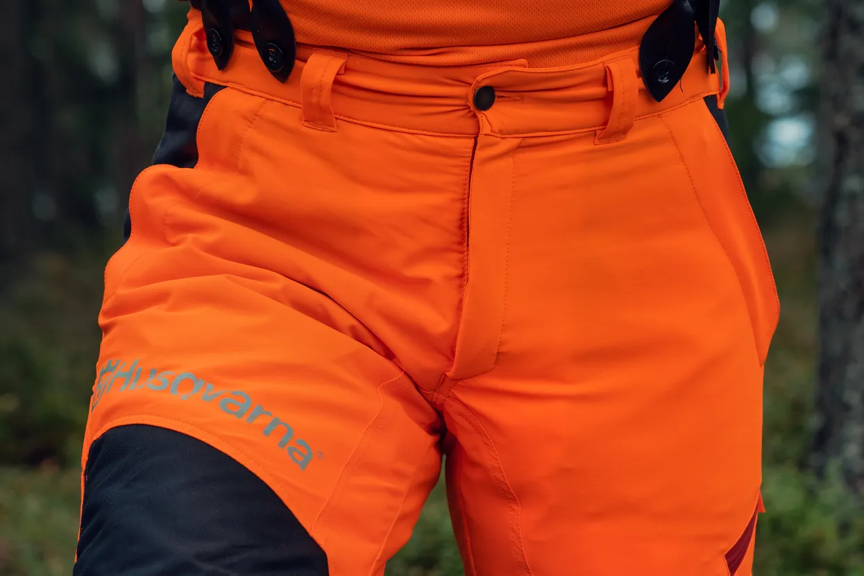 Stretch fabric on upper front