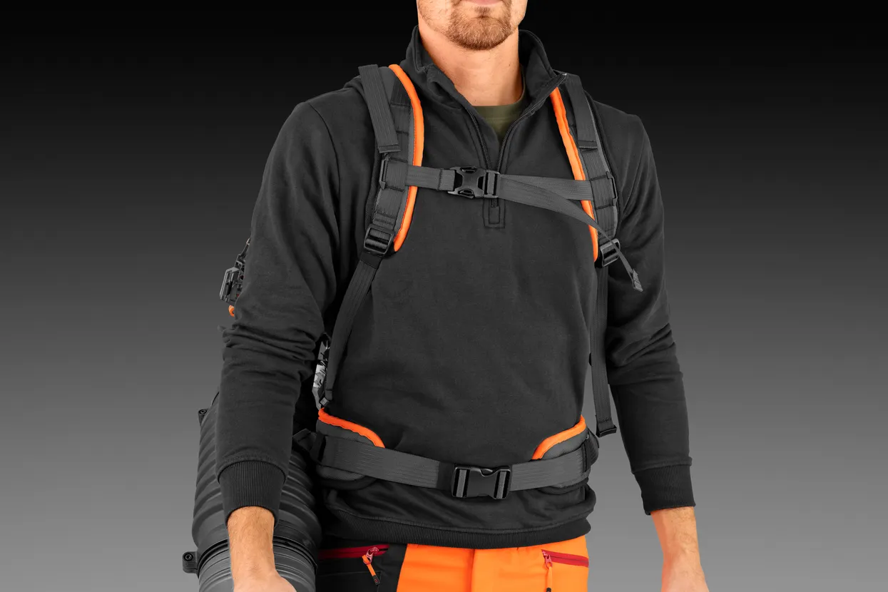 Comfortable, load-reducing harness