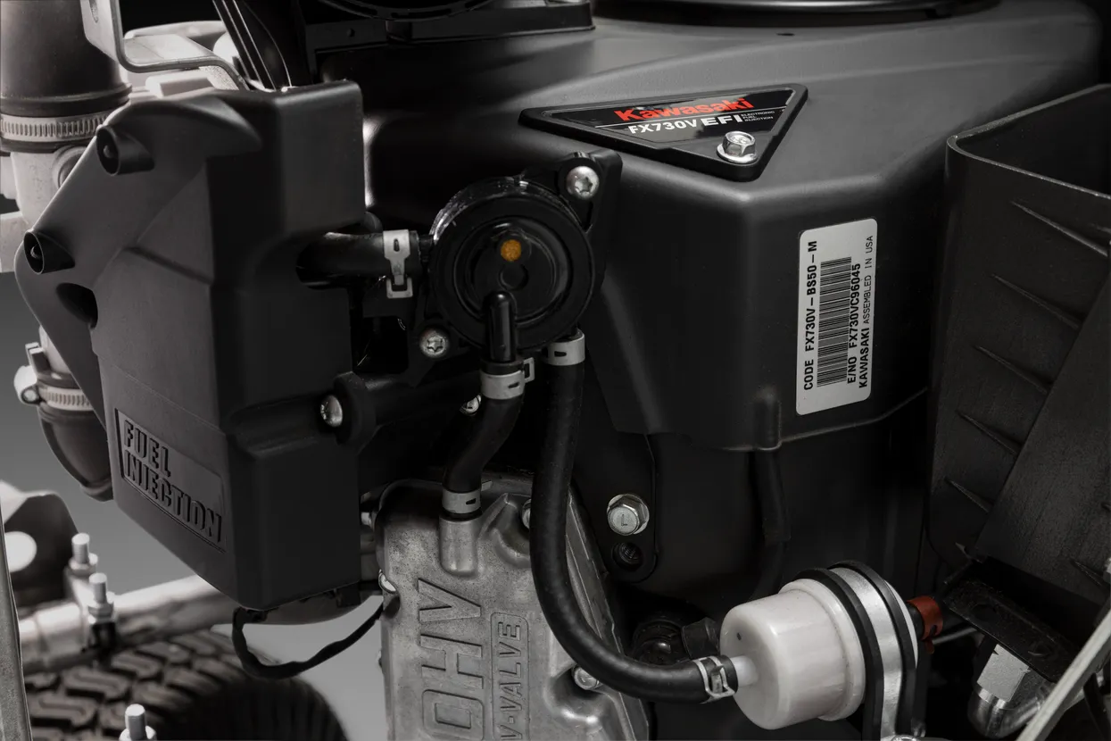 Equipped with a Kawasaki EFI-engine with overhead 90° valves. Controls the fuel injection and adjusts the ignition timing.