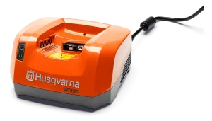 Polnilnik Husqvarna QC500