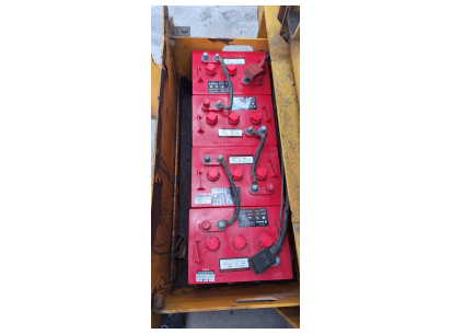 Škarjasto dvigalo višine 10m - Kompletno nove baterije! slika