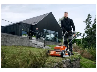 Akumulatorska kosilnica Husqvarna LB 553iV brez akumulatorja in polnilnika slika