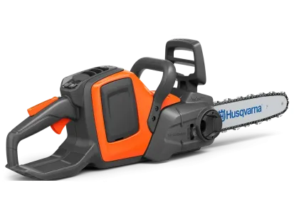 Akumulatorska verižna žaga Husqvarna 225i z akumulatorjem in polnilnikom slika