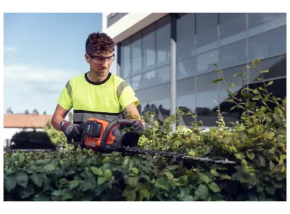 Akumulatorske škarje za živo mejo Husqvarna 522iHD75 brez akumulatorja in polnilnika slika