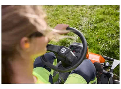 Akumulatorski rider Husqvarna FM 410i slika
