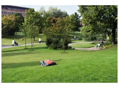 Robotska kosilnica Husqvarna Automower® 550 slika